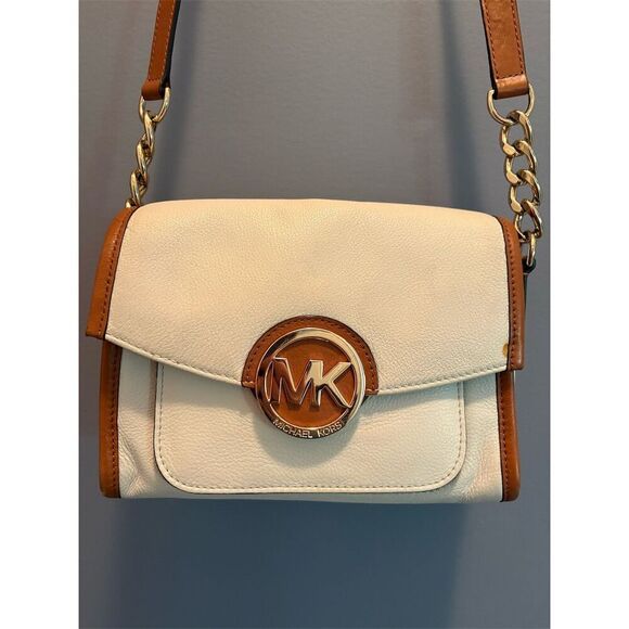 Michael Kors Margo Cream Pebbled Leather Crossbody Bag Adjustable Strap - Picture 2 of 16